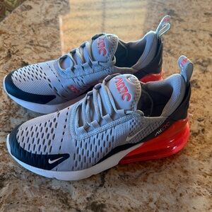 Nike Air Max 270 Gray and Black with Red Accents size Youth 4